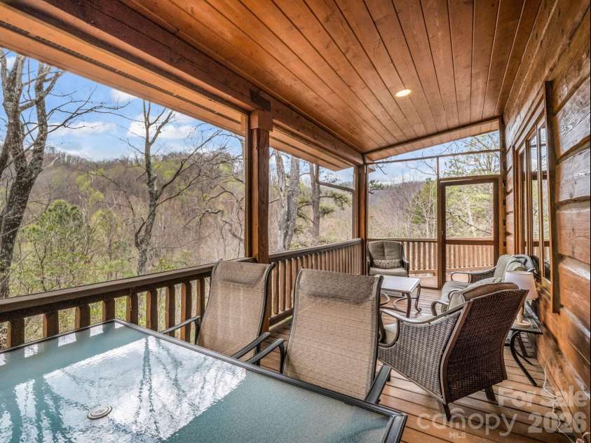294 Verbena Drive, Black Mountain, NC 28711.  MLS# CAR4356728, YatesRealty ID 14470. 