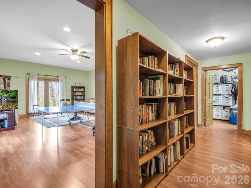 294 Verbena Drive, Black Mountain, NC 28711.  MLS# CAR4356728, YatesRealty ID 14470. 