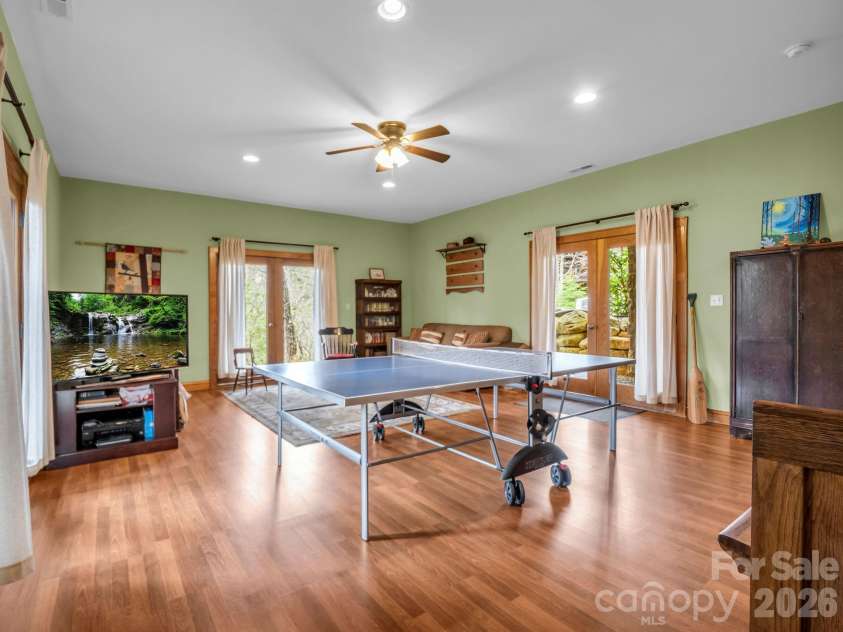 294 Verbena Drive, Black Mountain, NC 28711.  MLS# CAR4356728, YatesRealty ID 14470. 