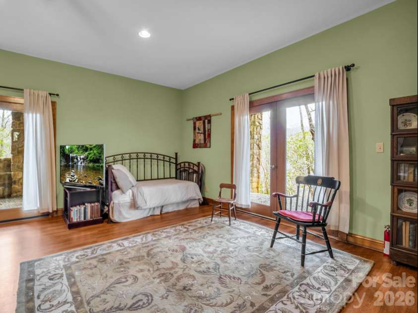294 Verbena Drive, Black Mountain, NC 28711.  MLS# CAR4356728, YatesRealty ID 14470. 