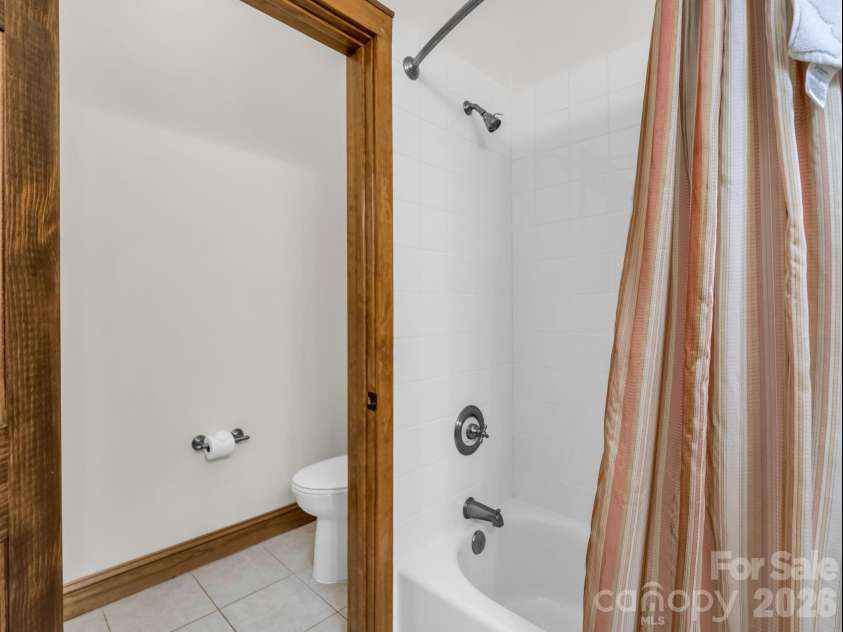 294 Verbena Drive, Black Mountain, NC 28711.  MLS# CAR4356728, YatesRealty ID 14470. 