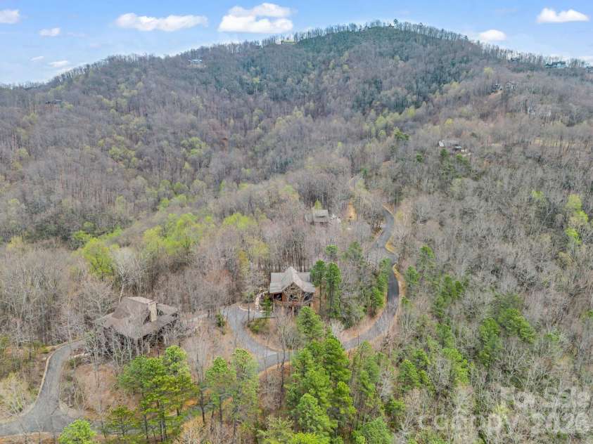 294 Verbena Drive, Black Mountain, NC 28711.  MLS# CAR4356728, YatesRealty ID 14470. 