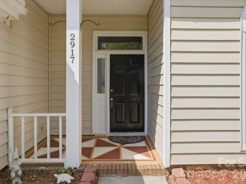 2917 Dellinger Drive, Charlotte, NC 28269.  MLS# CAR4360696, YatesRealty ID 14471. 