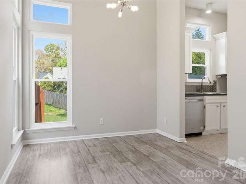 2917 Dellinger Drive, Charlotte, NC 28269.  MLS# CAR4360696, YatesRealty ID 14471. 