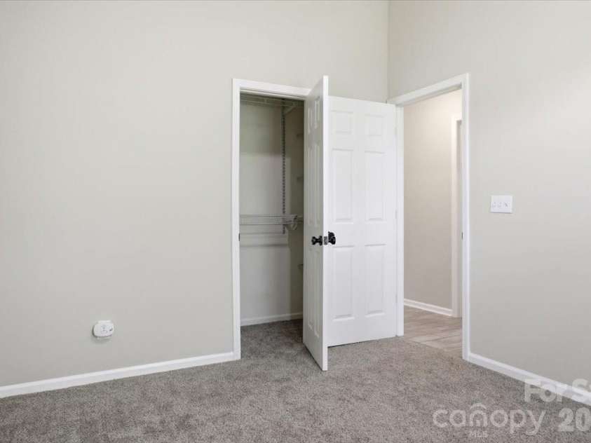 2917 Dellinger Drive, Charlotte, NC 28269.  MLS# CAR4360696, YatesRealty ID 14471. 
