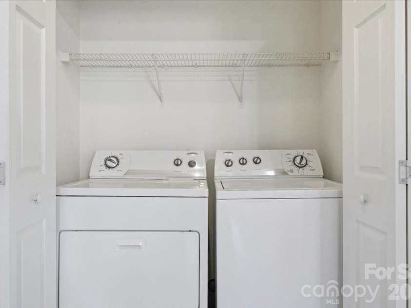 2917 Dellinger Drive, Charlotte, NC 28269.  MLS# CAR4360696, YatesRealty ID 14471. 