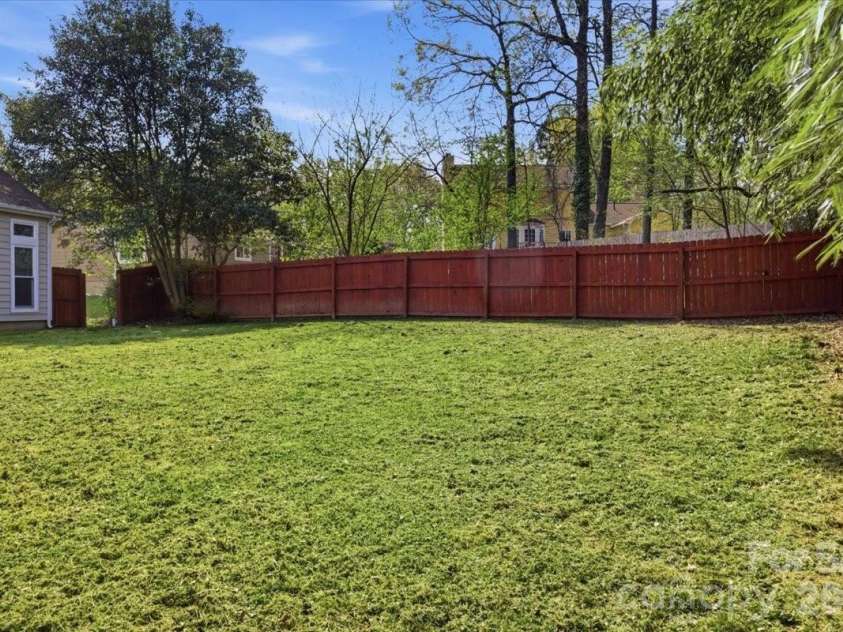 2917 Dellinger Drive, Charlotte, NC 28269.  MLS# CAR4360696, YatesRealty ID 14471. 