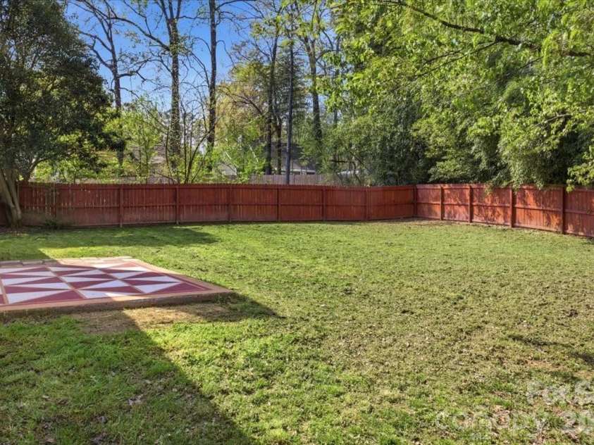 2917 Dellinger Drive, Charlotte, NC 28269.  MLS# CAR4360696, YatesRealty ID 14471. 