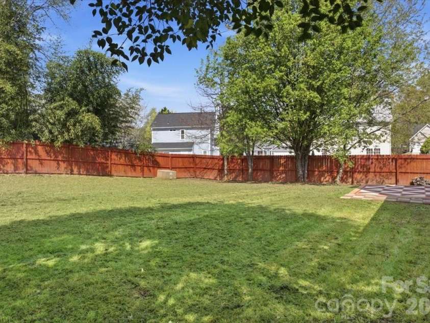 2917 Dellinger Drive, Charlotte, NC 28269.  MLS# CAR4360696, YatesRealty ID 14471. 