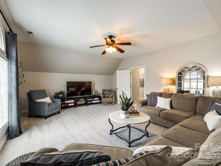 405 Five Leaf Lane, Waxhaw, NC 28173.  MLS# CAR4244840, YatesRealty ID 14472. 