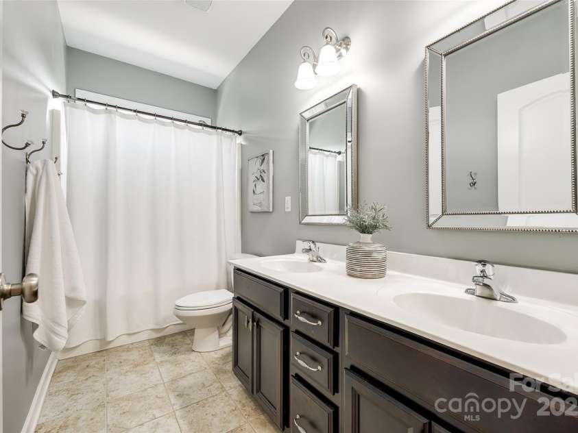 405 Five Leaf Lane, Waxhaw, NC 28173.  MLS# CAR4244840, YatesRealty ID 14472. 