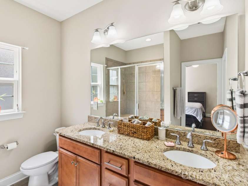7544 Fairway Villa Circle, Denver, NC 28037.  MLS# CAR4368325, YatesRealty ID 14472. 
