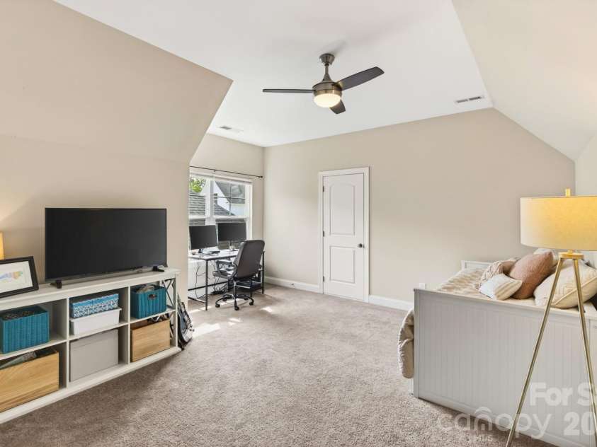 7544 Fairway Villa Circle, Denver, NC 28037.  MLS# CAR4368325, YatesRealty ID 14472. 