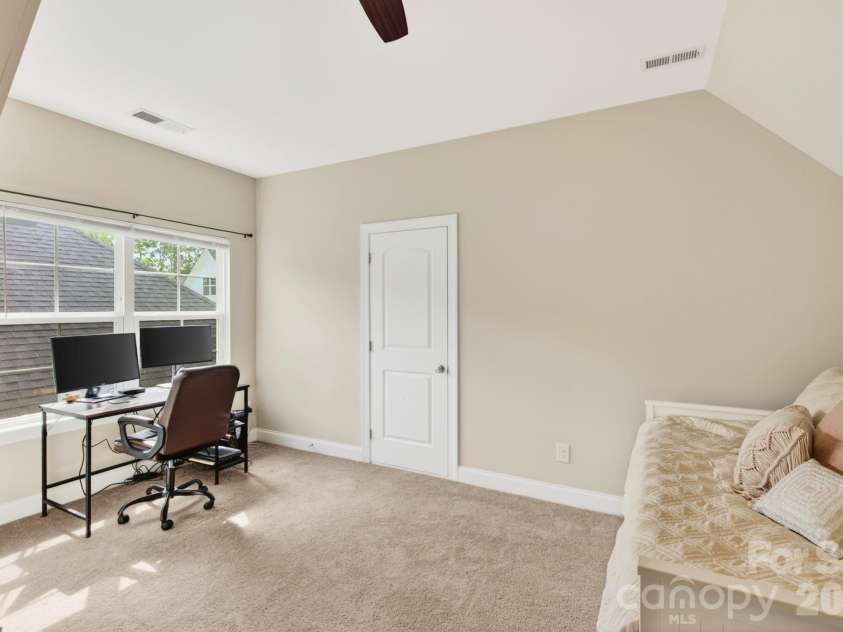 7544 Fairway Villa Circle, Denver, NC 28037.  MLS# CAR4368325, YatesRealty ID 14472. 