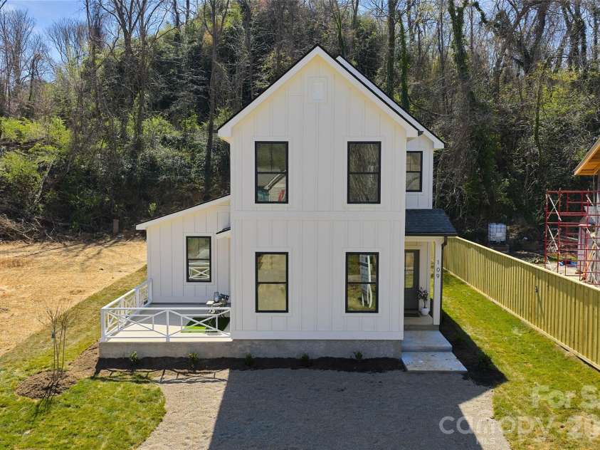 109 Glendale Avenue, Asheville, NC 28803.  MLS# CAR4362075, YatesRealty ID 14473. Front drone view