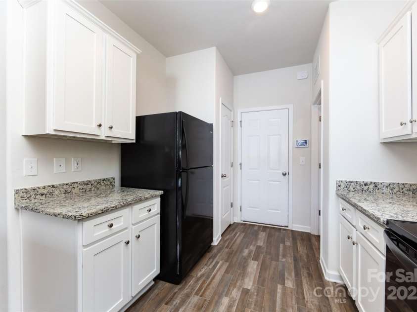 7315 Amberly Hills Road, Charlotte, NC 28215.  MLS# CAR4258030, YatesRealty ID 14473. 