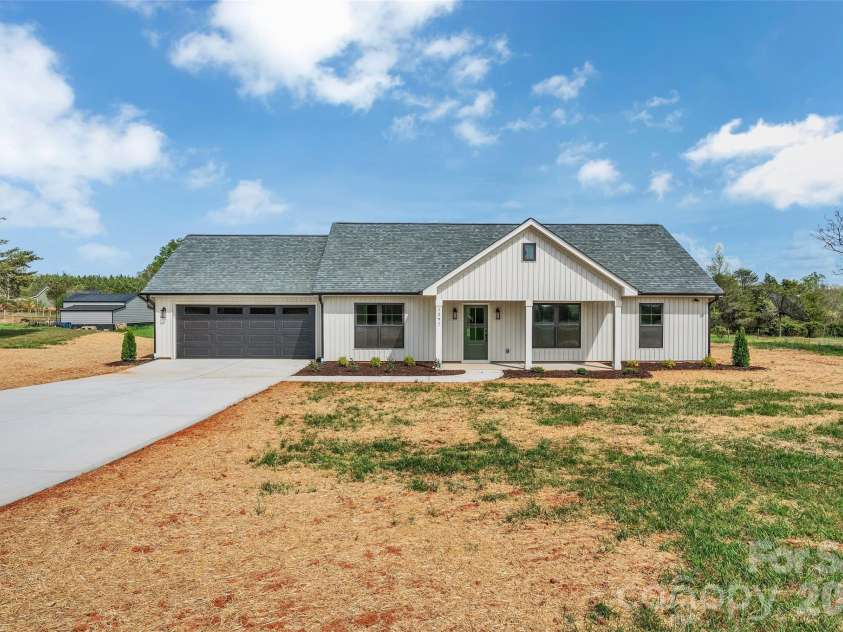 1297 Hartsoe Road, Lincolnton, NC 28093.  MLS# CAR4363293, YatesRealty ID 14474. 