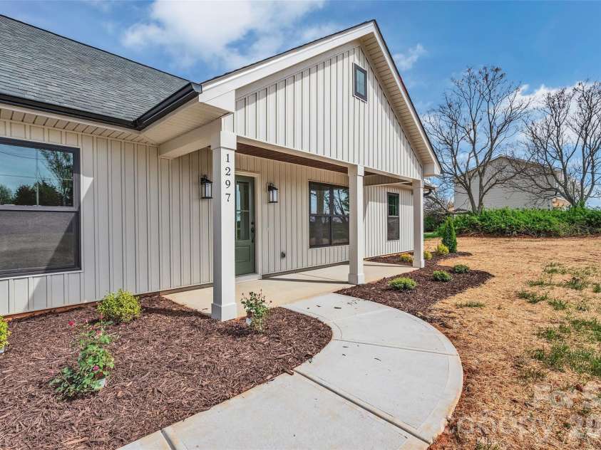1297 Hartsoe Road, Lincolnton, NC 28093.  MLS# CAR4363293, YatesRealty ID 14474. 