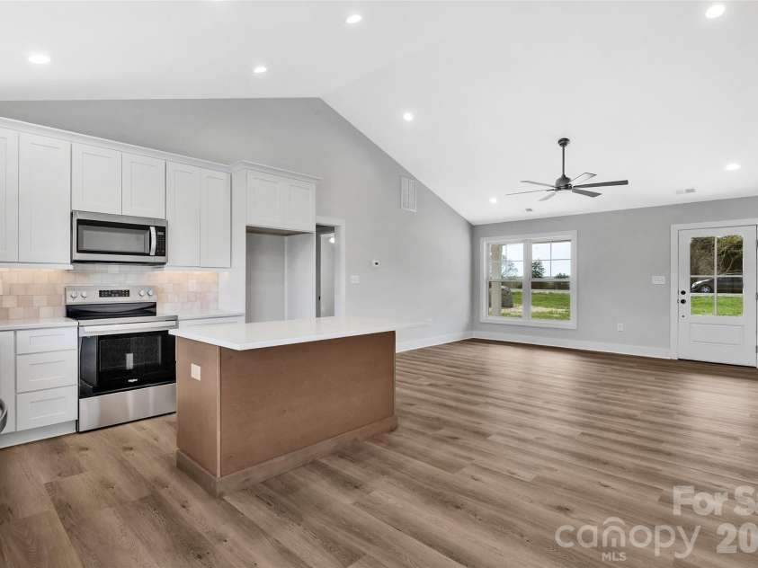 1297 Hartsoe Road, Lincolnton, NC 28093.  MLS# CAR4363293, YatesRealty ID 14474. 