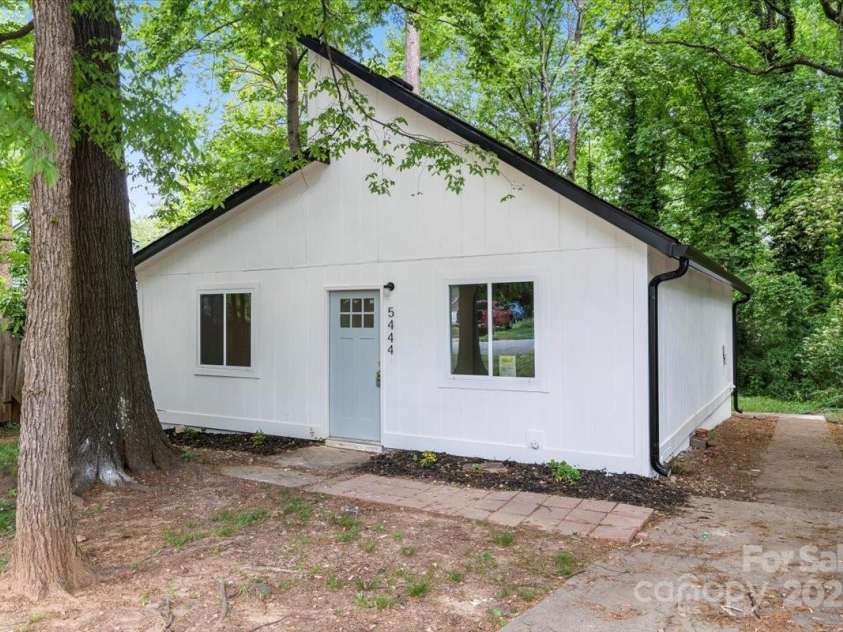 5444 Datha Avenue, Charlotte, NC 28269.  MLS# CAR4256726, YatesRealty ID 14474. 