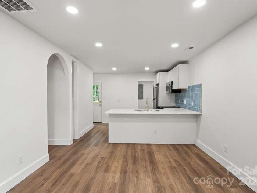 5444 Datha Avenue, Charlotte, NC 28269.  MLS# CAR4256726, YatesRealty ID 14474. 