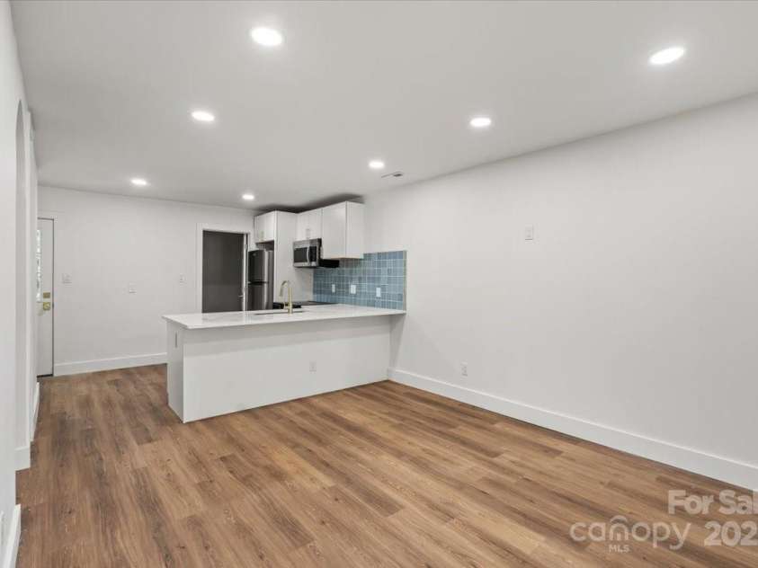 5444 Datha Avenue, Charlotte, NC 28269.  MLS# CAR4256726, YatesRealty ID 14474. 
