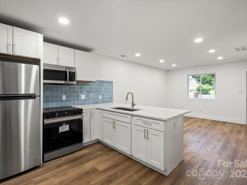 5444 Datha Avenue, Charlotte, NC 28269.  MLS# CAR4256726, YatesRealty ID 14474. 