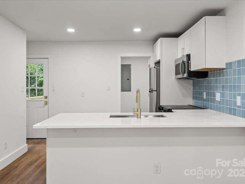 5444 Datha Avenue, Charlotte, NC 28269.  MLS# CAR4256726, YatesRealty ID 14474. 
