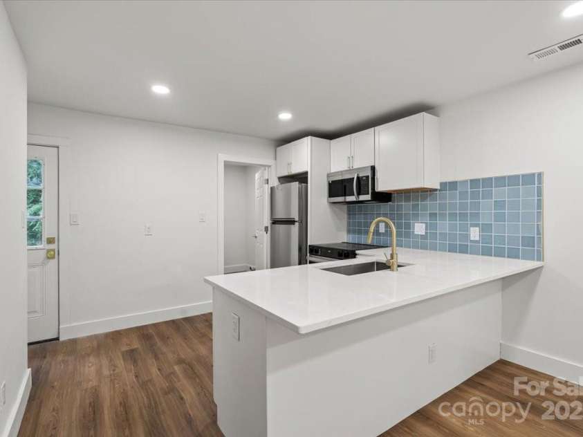 5444 Datha Avenue, Charlotte, NC 28269.  MLS# CAR4256726, YatesRealty ID 14474. 