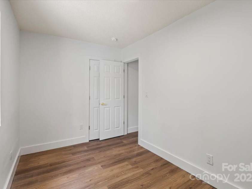 5444 Datha Avenue, Charlotte, NC 28269.  MLS# CAR4256726, YatesRealty ID 14474. 