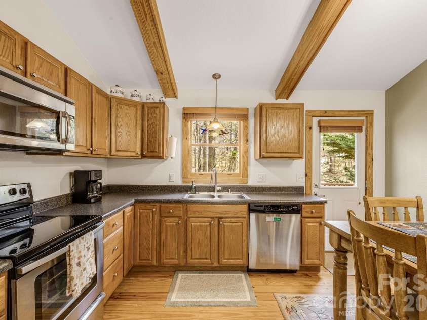 517 Pheasant Street, Lake Lure, NC 28746.  MLS# CAR4366000, YatesRealty ID 14476. 