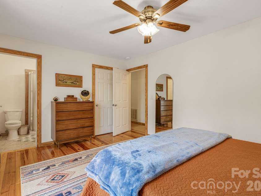 517 Pheasant Street, Lake Lure, NC 28746.  MLS# CAR4366000, YatesRealty ID 14476. 
