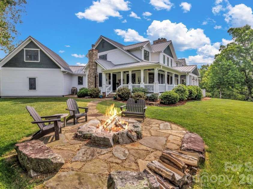 29 Bonnie Brae Drive, Weaverville, NC 28787.  MLS# CAR4352485, YatesRealty ID 14478. Outdoor fire pit