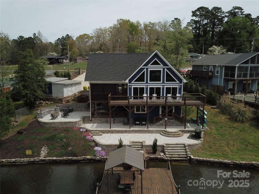 428 Pinehaven Drive, New London, NC 28127.  MLS# CAR4243423, YatesRealty ID 14478. 