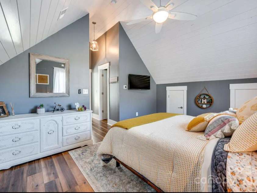 428 Pinehaven Drive, New London, NC 28127.  MLS# CAR4243423, YatesRealty ID 14478. 