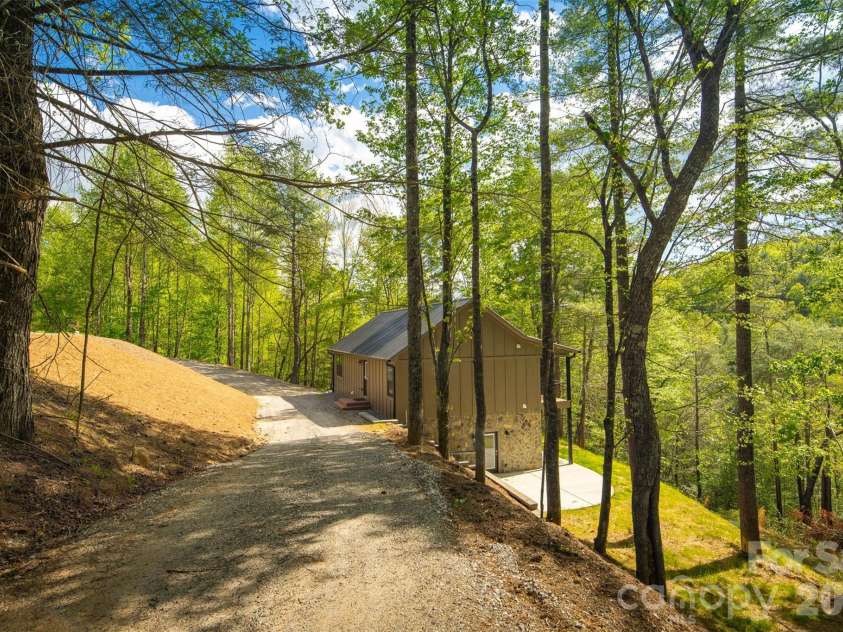 114 Woodpecker Road, Purlear, NC 28665.  MLS# CAR4346014, YatesRealty ID 14480. 