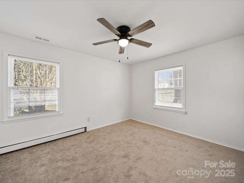 5600 Burleson Drive, Charlotte, NC 28215.  MLS# CAR4231888, YatesRealty ID 14480. 