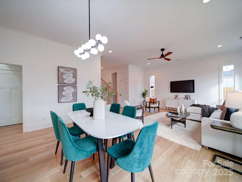2511 Dundeen Street, Charlotte, NC 28216.  MLS# CAR4221971, YatesRealty ID 14481. 