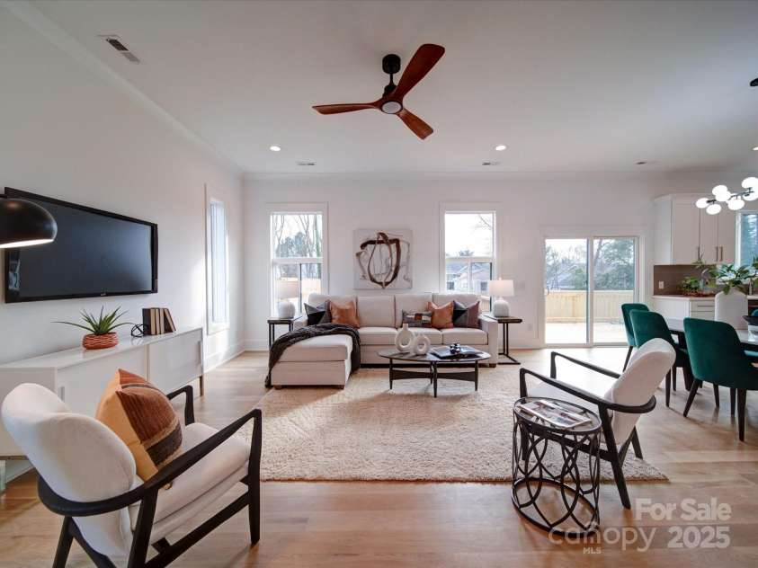 2511 Dundeen Street, Charlotte, NC 28216.  MLS# CAR4221971, YatesRealty ID 14481. 