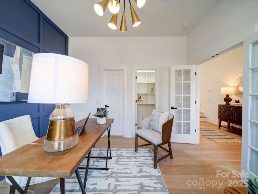 2511 Dundeen Street, Charlotte, NC 28216.  MLS# CAR4221971, YatesRealty ID 14481. 