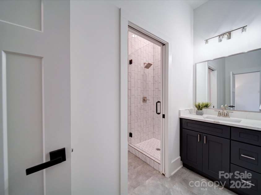 2511 Dundeen Street, Charlotte, NC 28216.  MLS# CAR4221971, YatesRealty ID 14481. 