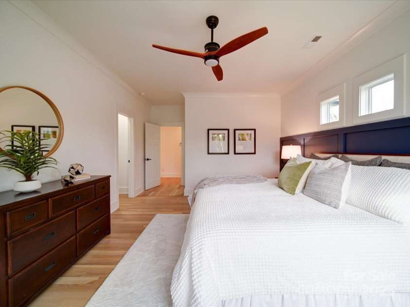 2511 Dundeen Street, Charlotte, NC 28216.  MLS# CAR4221971, YatesRealty ID 14481. 