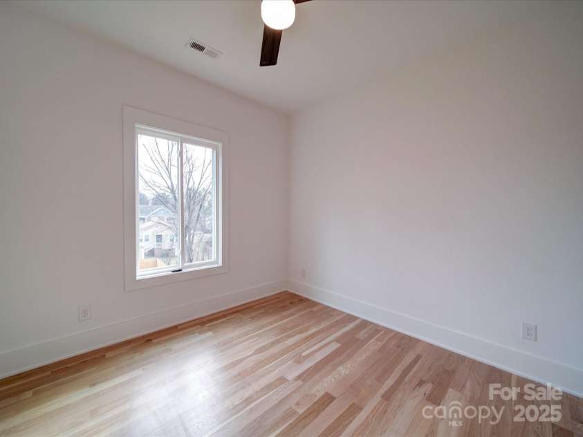 2511 Dundeen Street, Charlotte, NC 28216.  MLS# CAR4221971, YatesRealty ID 14481. 