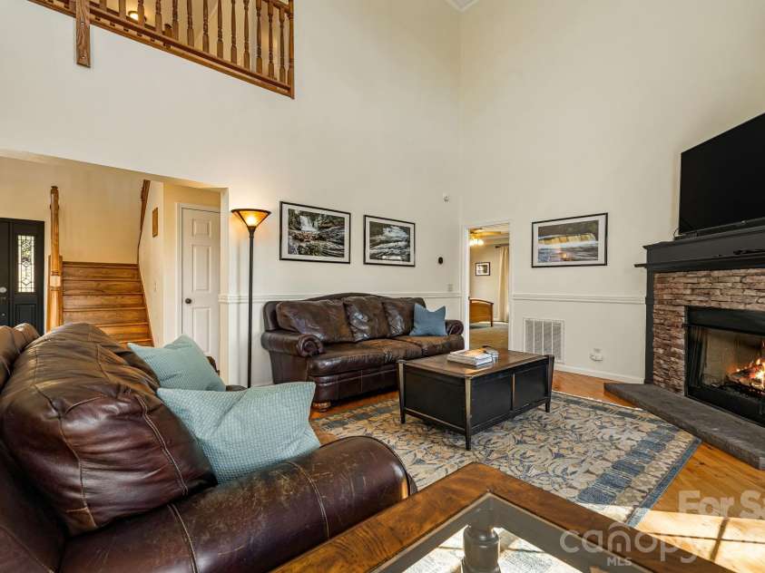 299 Lookout Drive, Pisgah Forest, NC 28768.  MLS# CAR4343254, YatesRealty ID 14481. 