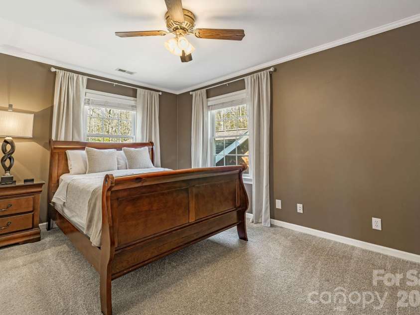 299 Lookout Drive, Pisgah Forest, NC 28768.  MLS# CAR4343254, YatesRealty ID 14481. 