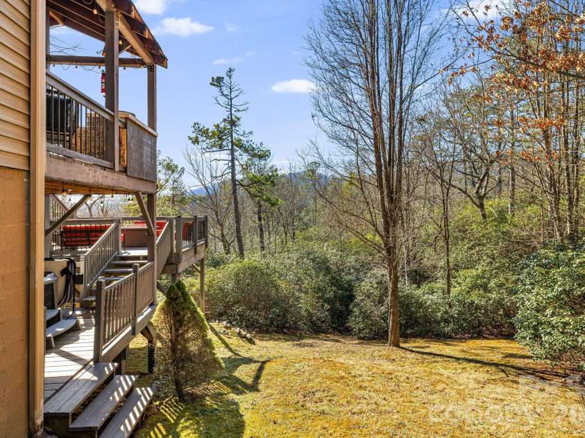 299 Lookout Drive, Pisgah Forest, NC 28768.  MLS# CAR4343254, YatesRealty ID 14481. 
