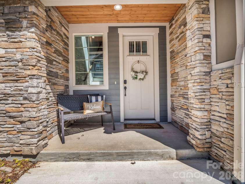 518 Sweet Birch Park Lane, Black Mountain, NC 28711.  MLS# CAR4358203, YatesRealty ID 14482. 