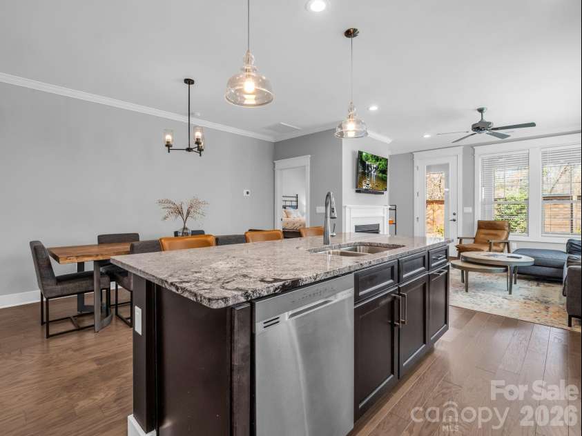 518 Sweet Birch Park Lane, Black Mountain, NC 28711.  MLS# CAR4358203, YatesRealty ID 14482. 