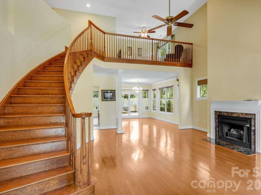 4 AMARETTO Drive, Candler, NC 28715.  MLS# CAR4364871, YatesRealty ID 14484. 