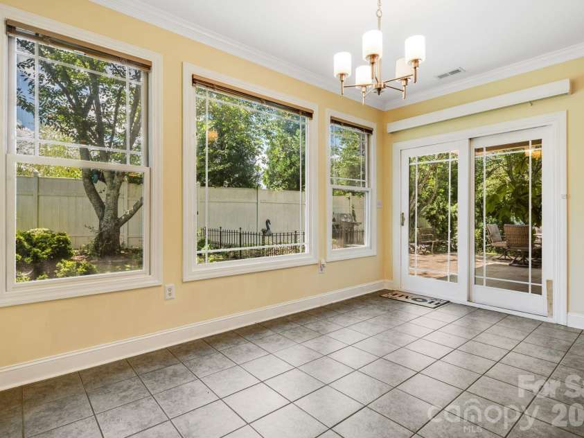 4 AMARETTO Drive, Candler, NC 28715.  MLS# CAR4364871, YatesRealty ID 14484. 